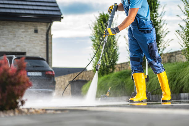 Best Pool Deck Cleaning  in Gillette, NJ